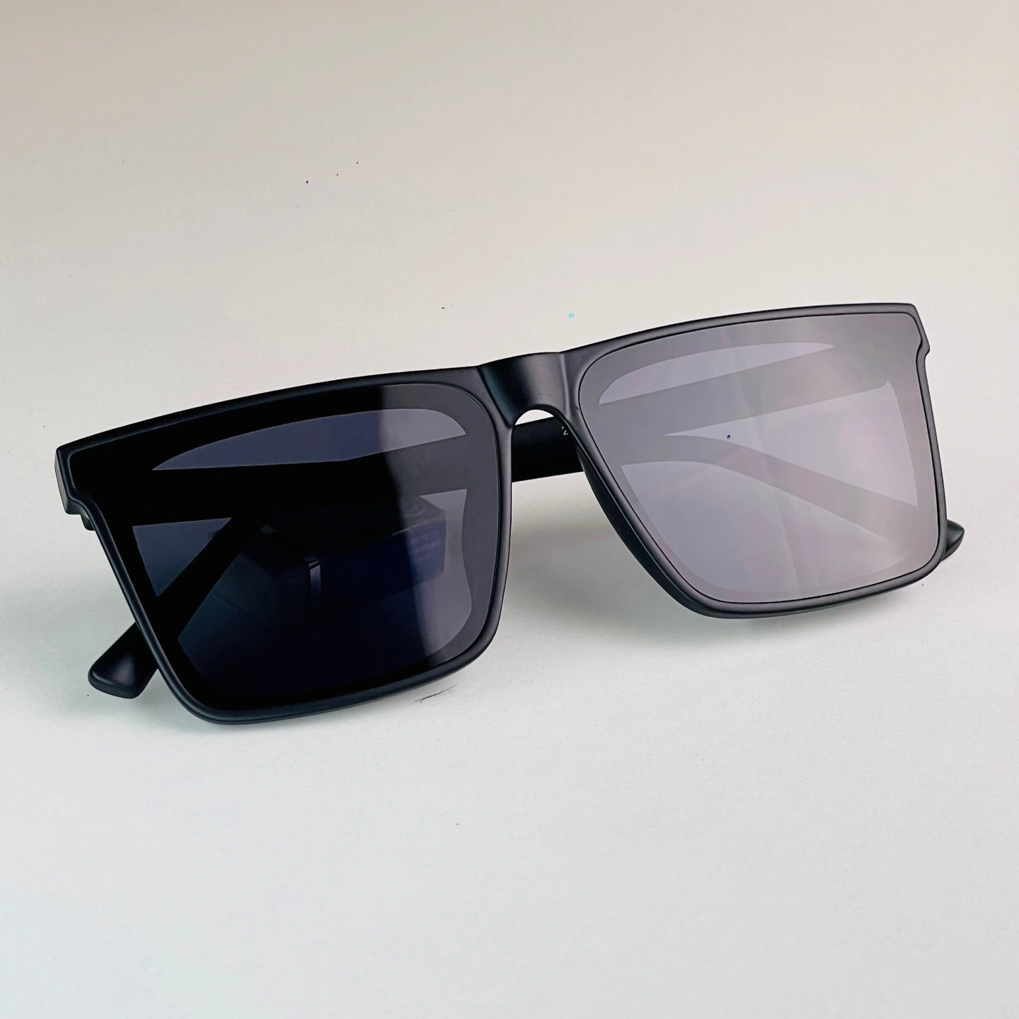 B.S. Polarised