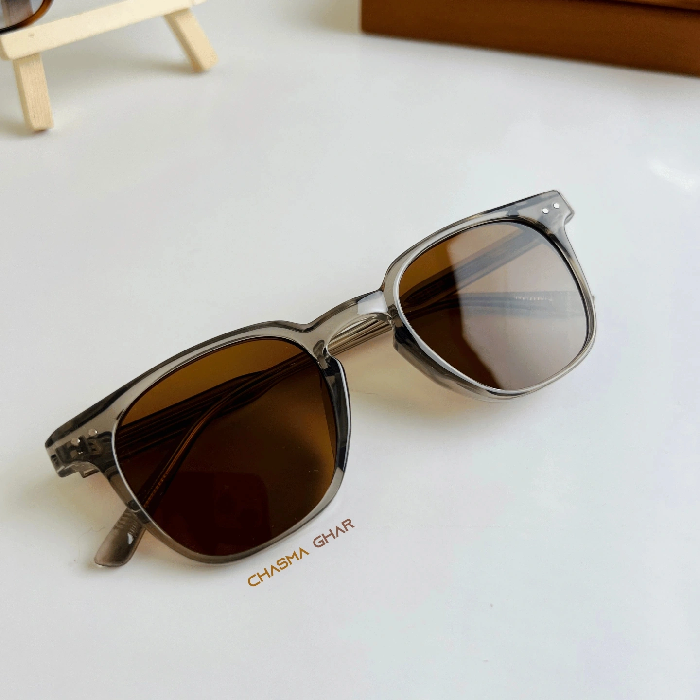 Shaded Elegance | Peach